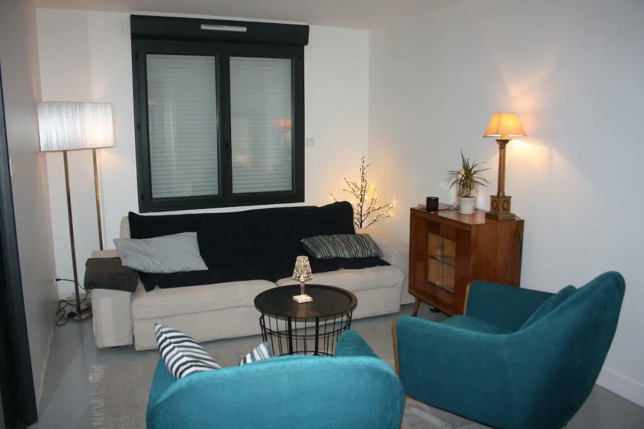 Maison De Poul Briel Saint-Guenole Holiday home